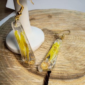 Boucle d'Oreille avec Pétale jaune en intérieur