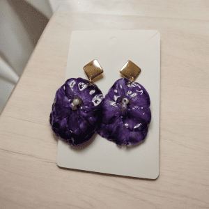 Boucle d'oreille Pensée bleu