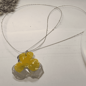 Pendentif de fleur de Pensée jaune