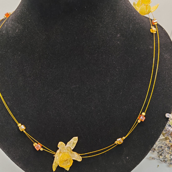 Collier Perle/ jaune et orange Jonquille