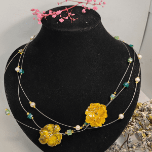 Collier de perle et Primevère