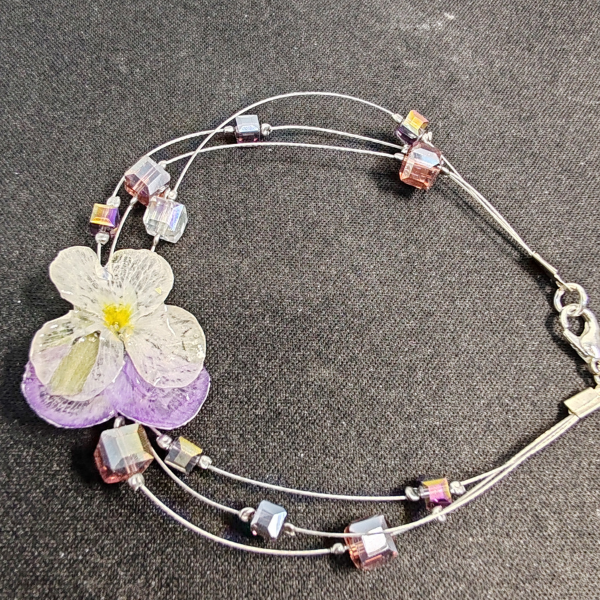 Bracelet de Perle et Fleur Pensée – Image 4