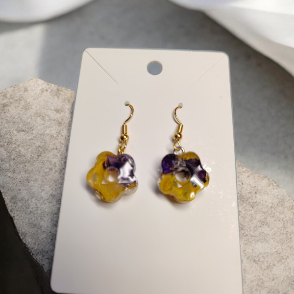 Boucle d'oreille de pensé 2 couleurs – Image 3
