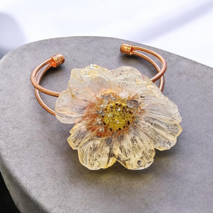 Bracelet de fleur blanche