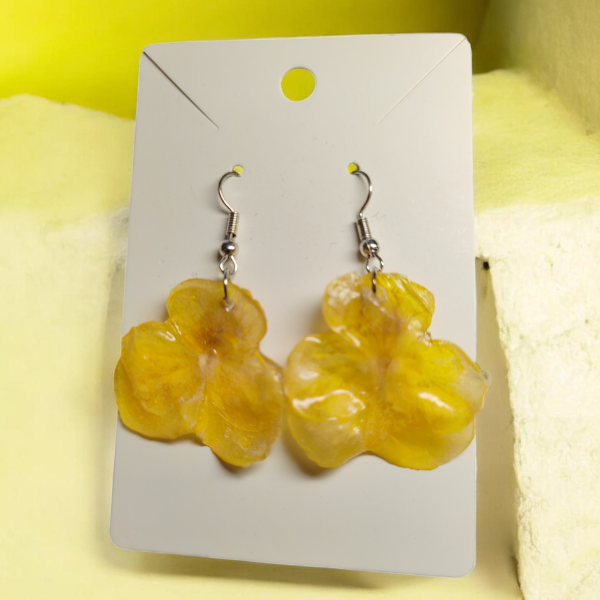 Boucle d'oreille de fleur Pensé jaune – Image 3