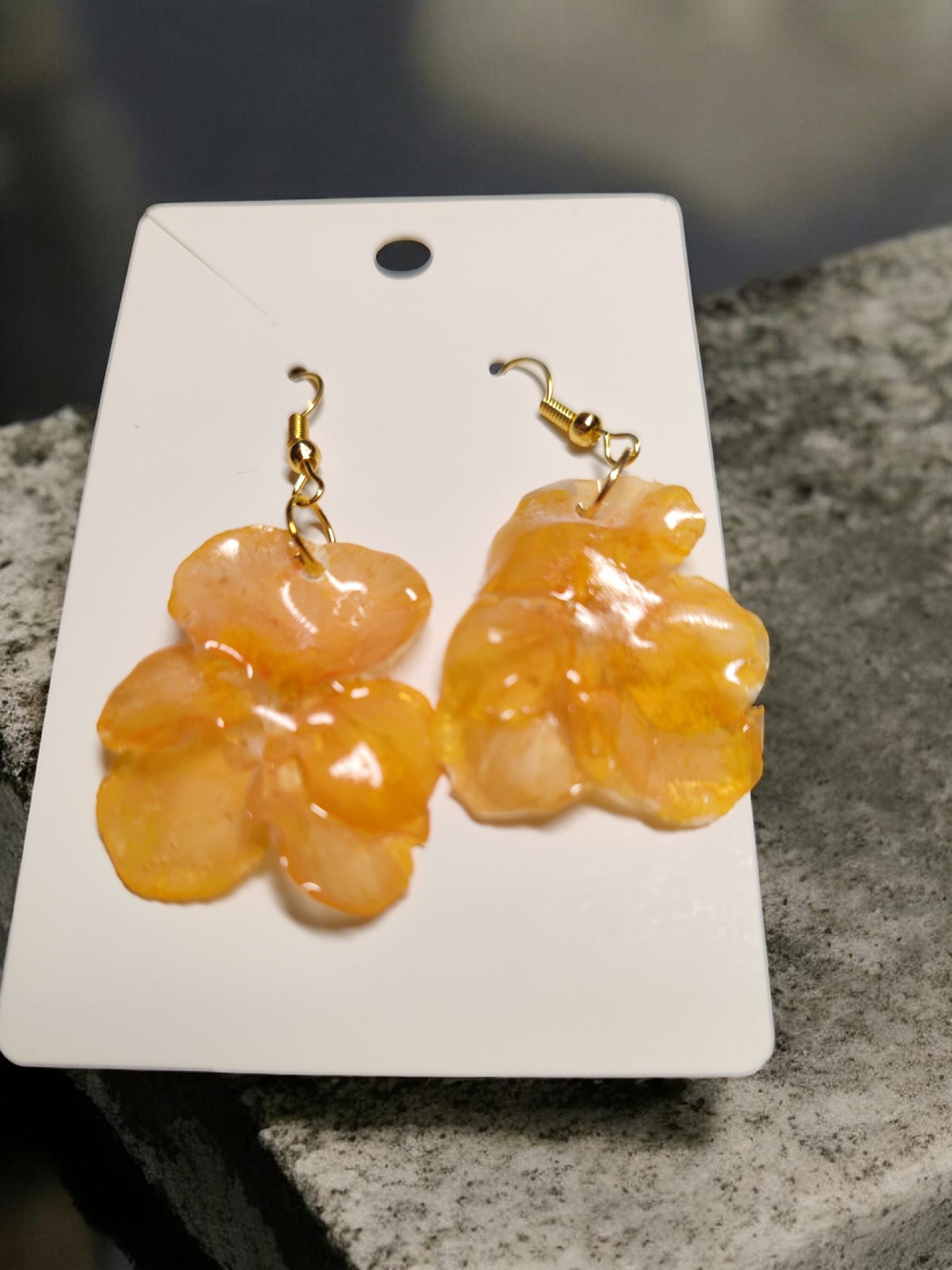 Boucle d'oreille de Pensé orange